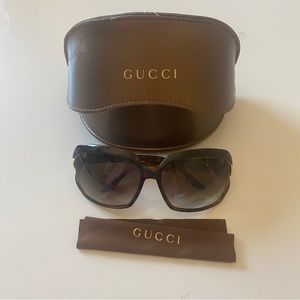 Gucci large round sunglasses 3110 brown shell with crystal embellished logo